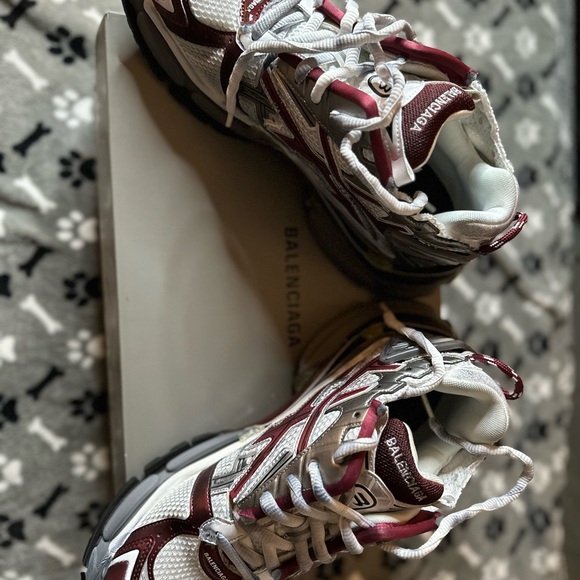 Brand new Balenciaga 4 color runners - Picture 8 of 8